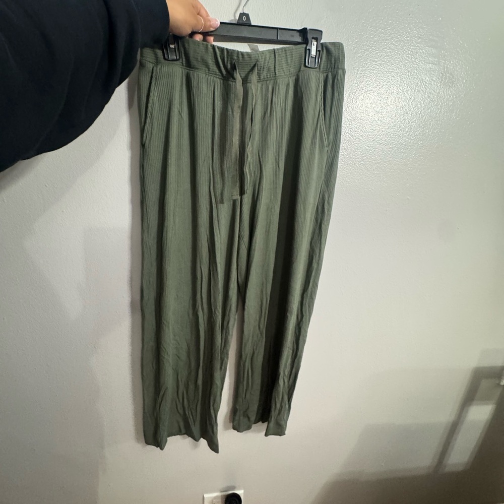 Lou & Grey Green Chino Pants